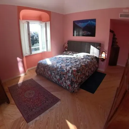 招待所 La Casa Nel Parco 莱科